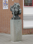 905677 Afbeelding van het bronzen beeldhouwwerk 'De Vier Heemskinderen' van Gooitzen de Jong (1932-2004), op het ...